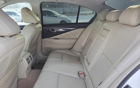 Infiniti Q50 I рестайлинг, 2015 год, 1 649 000 рублей, 15 фотография