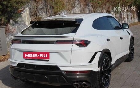 Lamborghini Urus I, 2023 год, 28 000 000 рублей, 3 фотография