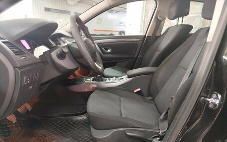 Renault Laguna III рестайлинг, 2010 год, 560 000 рублей, 9 фотография