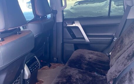 Toyota Land Cruiser Prado 150 рестайлинг 2, 2019 год, 6 800 000 рублей, 7 фотография