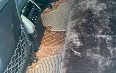 Toyota Land Cruiser Prado 150 рестайлинг 2, 2019 год, 6 800 000 рублей, 9 фотография