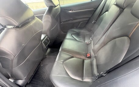 Toyota Camry, 2018 год, 2 500 000 рублей, 11 фотография