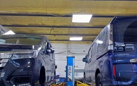 Honda Stepwgn IV, 2020 год, 2 900 000 рублей, 7 фотография