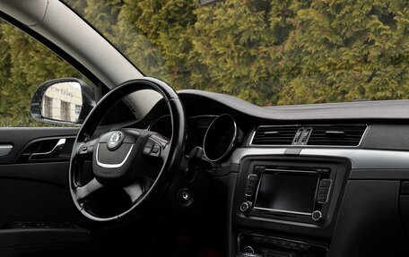 Skoda Superb III рестайлинг, 2008 год, 785 000 рублей, 32 фотография