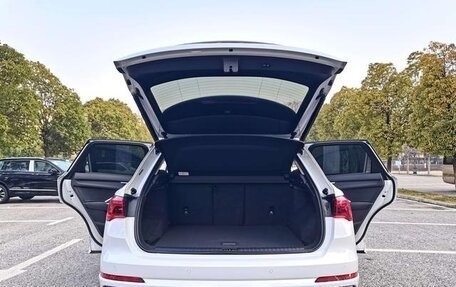 Audi Q3, 2023 год, 13 фотография