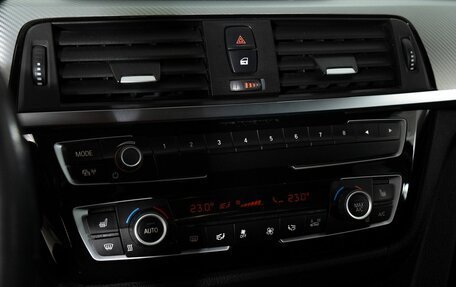 BMW 3 серия, 2018 год, 2 270 000 рублей, 13 фотография