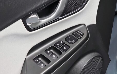 Hyundai Kona I, 2022 год, 1 510 000 рублей, 10 фотография