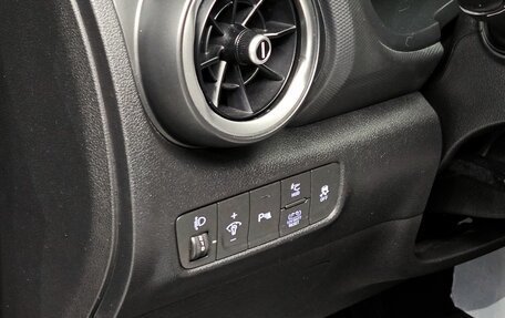 Hyundai Kona I, 2022 год, 1 510 000 рублей, 12 фотография