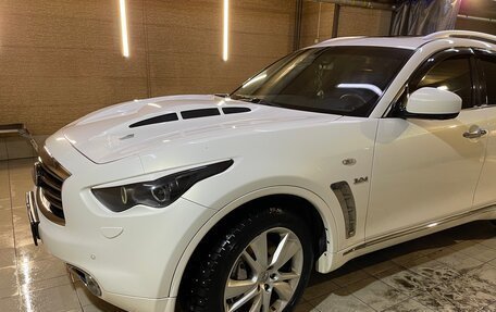 Infiniti QX70, 2013 год, 2 150 000 рублей, 3 фотография