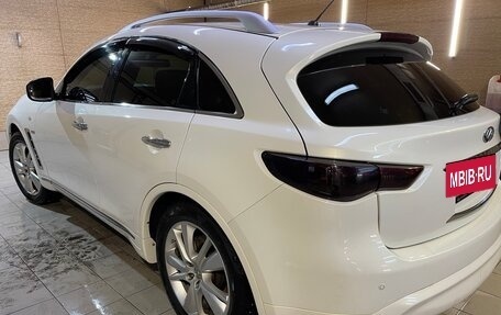 Infiniti QX70, 2013 год, 2 150 000 рублей, 6 фотография