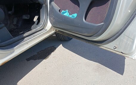 Toyota Raum I, 2000 год, 450 000 рублей, 10 фотография