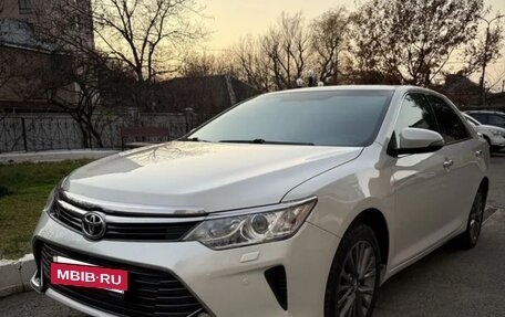 Toyota Camry, 2016 год, 2 200 000 рублей, 2 фотография