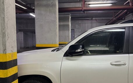 Toyota Land Cruiser Prado 150 рестайлинг 2, 2023 год, 8 000 000 рублей, 4 фотография