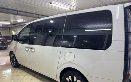 Hyundai Staria, 2024 год, 7 950 000 рублей, 1 фотография