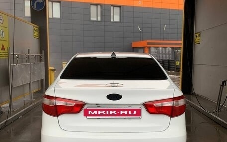 KIA Rio III рестайлинг, 2013 год, 830 000 рублей, 6 фотография