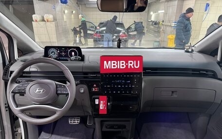 Hyundai Staria, 2024 год, 7 950 000 рублей, 4 фотография