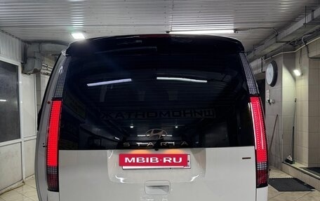 Hyundai Staria, 2024 год, 7 950 000 рублей, 16 фотография