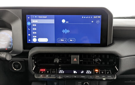 Toyota Land Cruiser Prado, 2024 год, 9 850 000 рублей, 16 фотография