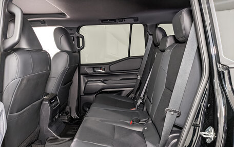 Toyota Land Cruiser Prado, 2024 год, 9 850 000 рублей, 17 фотография