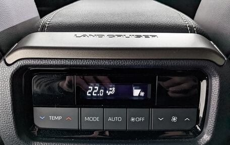 Toyota Land Cruiser Prado, 2024 год, 9 850 000 рублей, 28 фотография