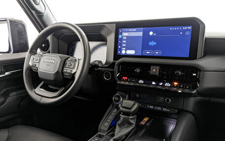 Toyota Land Cruiser Prado, 2024 год, 9 850 000 рублей, 30 фотография