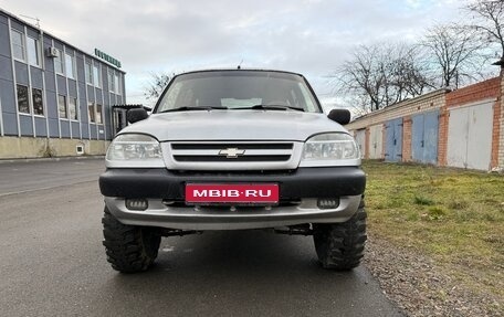 Chevrolet Niva I рестайлинг, 2004 год, 630 000 рублей, 1 фотография