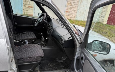 Chevrolet Niva I рестайлинг, 2004 год, 630 000 рублей, 5 фотография