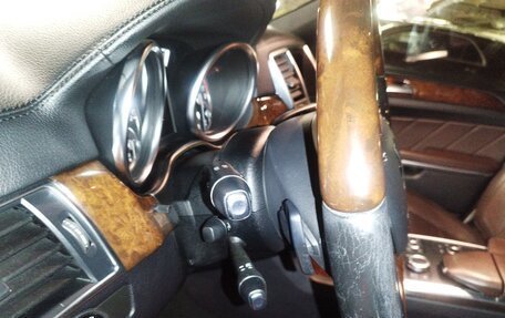 Mercedes-Benz GL-Класс, 2014 год, 2 500 000 рублей, 14 фотография