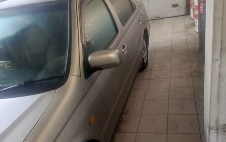 Toyota Vista V30, 1998 год, 280 000 рублей, 2 фотография