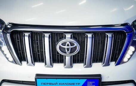 Toyota Land Cruiser Prado 150 рестайлинг 2, 2016 год, 3 500 000 рублей, 21 фотография