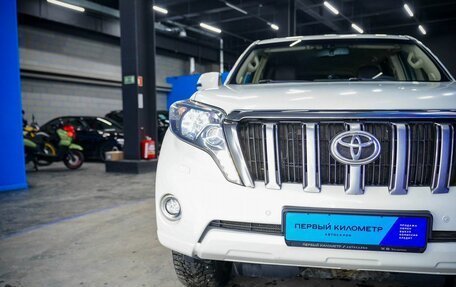 Toyota Land Cruiser Prado 150 рестайлинг 2, 2016 год, 3 500 000 рублей, 29 фотография