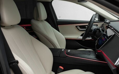 Mercedes-Benz E-Класс, 2025 год, 7 890 000 рублей, 27 фотография
