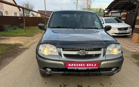 Chevrolet Niva I рестайлинг, 2018 год, 590 000 рублей, 3 фотография