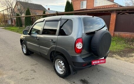 Chevrolet Niva I рестайлинг, 2018 год, 590 000 рублей, 5 фотография