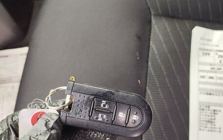 Toyota Tank I, 2017 год, 750 000 рублей, 28 фотография