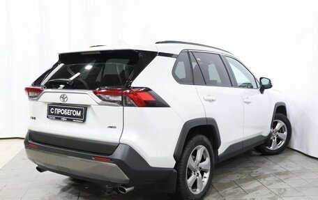 Toyota RAV4, 2021 год, 3 590 000 рублей, 4 фотография