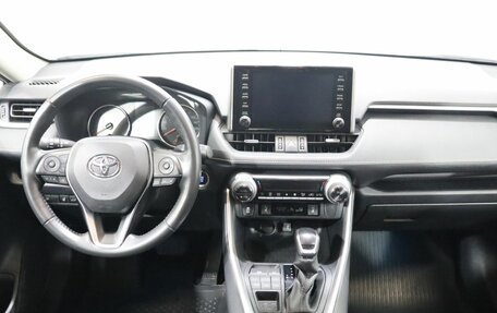 Toyota RAV4, 2021 год, 3 590 000 рублей, 13 фотография