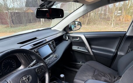 Toyota RAV4, 2017 год, 2 170 000 рублей, 3 фотография