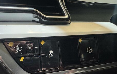 KIA Sportage IV рестайлинг, 2025 год, 18 фотография