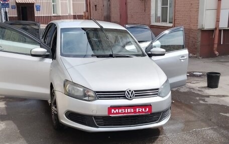 Volkswagen Polo VI (EU Market), 2013 год, 350 000 рублей, 1 фотография