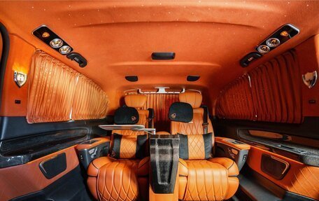 Mercedes-Benz V-Класс, 2023 год, 14 500 000 рублей, 1 фотография