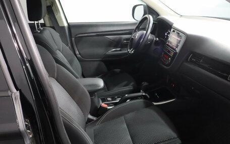 Mitsubishi Outlander III рестайлинг 3, 2018 год, 1 839 000 рублей, 12 фотография