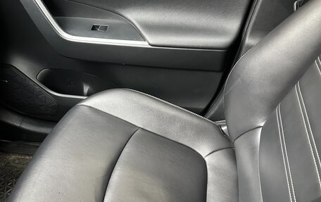 Toyota RAV4, 2019 год, 2 650 000 рублей, 6 фотография