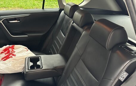 Toyota RAV4, 2019 год, 2 650 000 рублей, 19 фотография