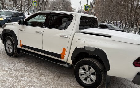 Toyota Hilux VIII, 2017 год, 3 300 000 рублей, 4 фотография