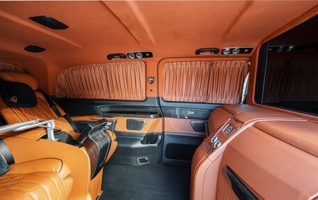 Mercedes-Benz V-Класс, 2023 год, 14 500 000 рублей, 23 фотография