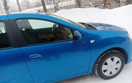 Renault Logan II, 2018 год, 1 200 000 рублей, 2 фотография