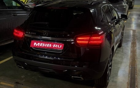 Mercedes-Benz GLA, 2019 год, 2 500 000 рублей, 3 фотография