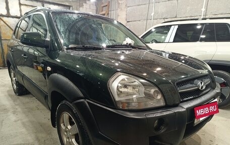 Hyundai Tucson III, 2006 год, 820 000 рублей, 2 фотография