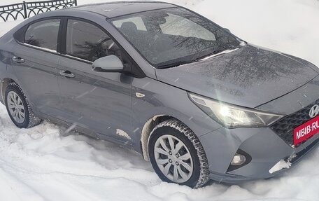 Hyundai Solaris II рестайлинг, 2020 год, 1 400 000 рублей, 5 фотография